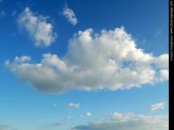 normal-nuages-ciel-bleu-azur.jpg
